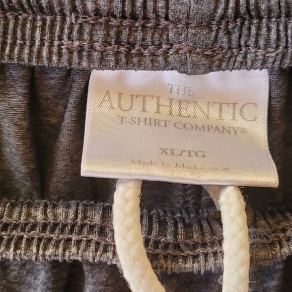 Baseball shorts - Picture 2 of 2